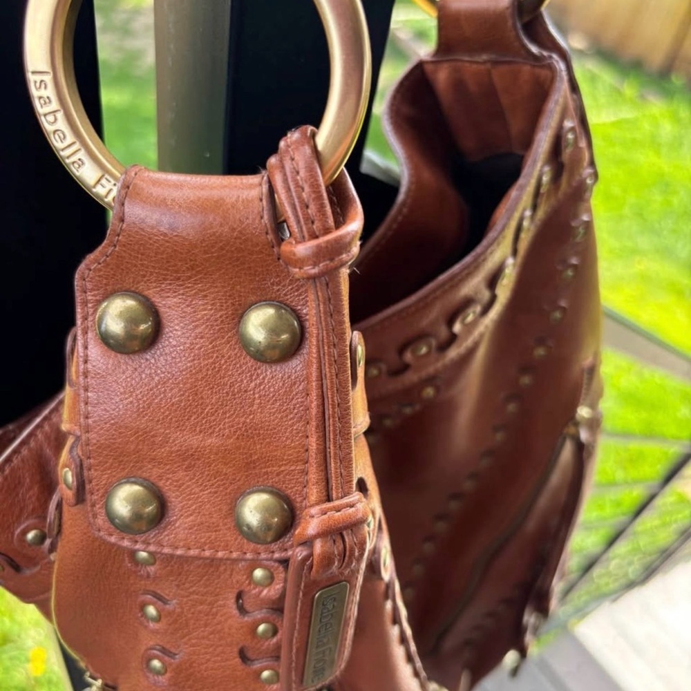 Isabella Fiore Large Studded Hobo Leather Bag ๐ ABSOLUTELY STUNNING ๐ - Picture 4 of 7
